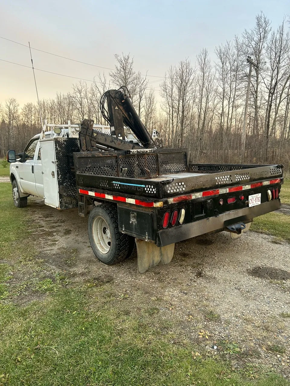 Ford F-550 2004 photo 3