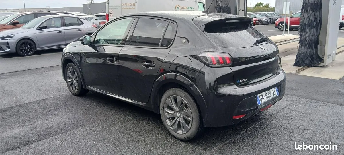 Peugeot 208 2022 photo 5