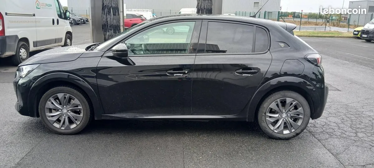 Peugeot 208 2022 photo 4