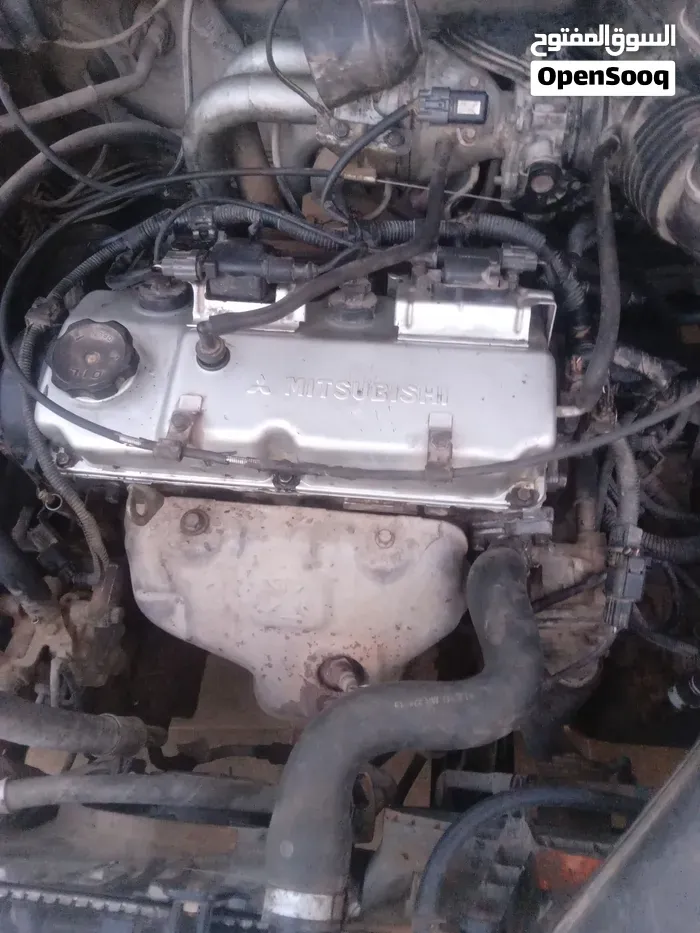 Mitsubishi Sbustar 2004 photo 3