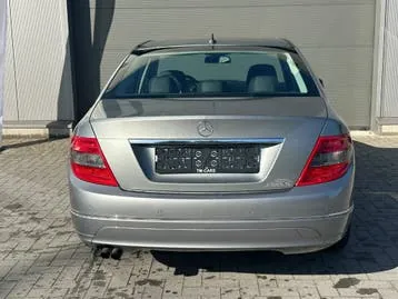 Mercedes-Benz C180 2011 photo 3