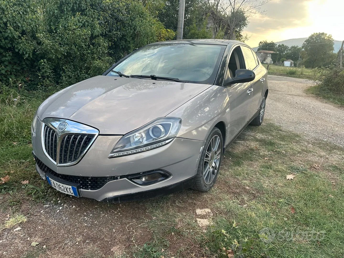 Lancia Delta 2011 photo 2