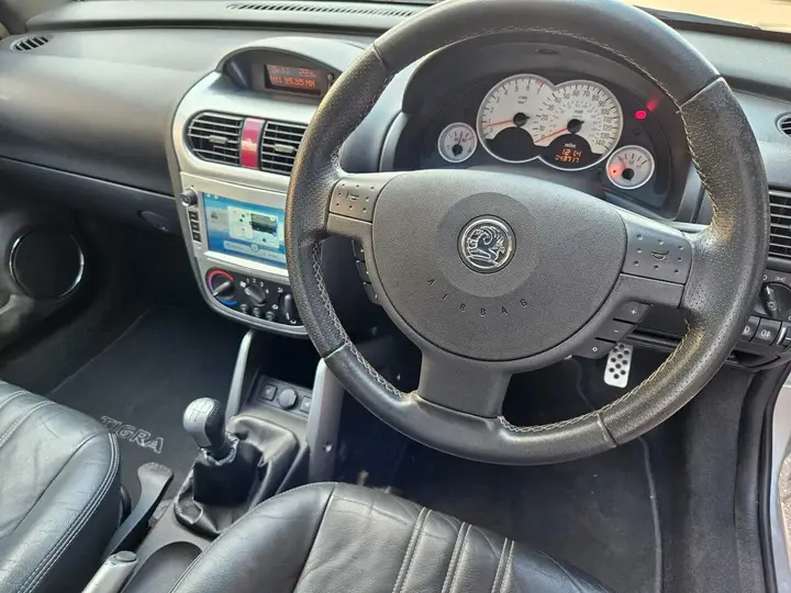 Vauxhall Tigra 2008 photo 3
