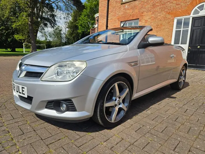 Vauxhall Tigra 2008 photo 2