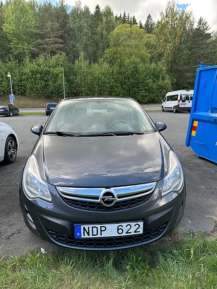 Opel Corsa 2013 photo 2