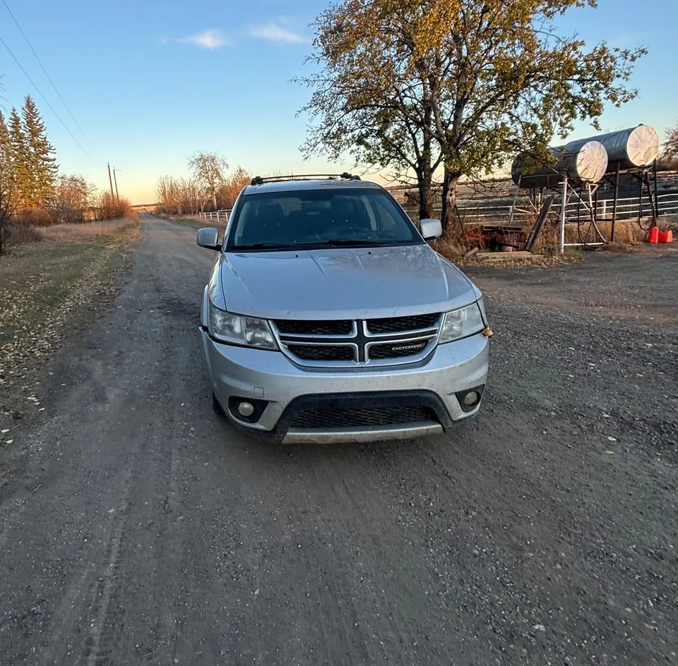 Dodge Journey 2013 photo 2