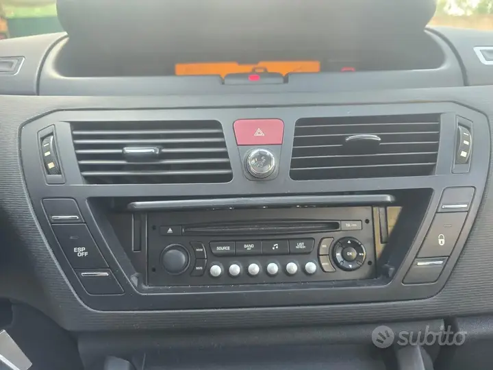 Citroen C4 Picasso 2011 photo 3