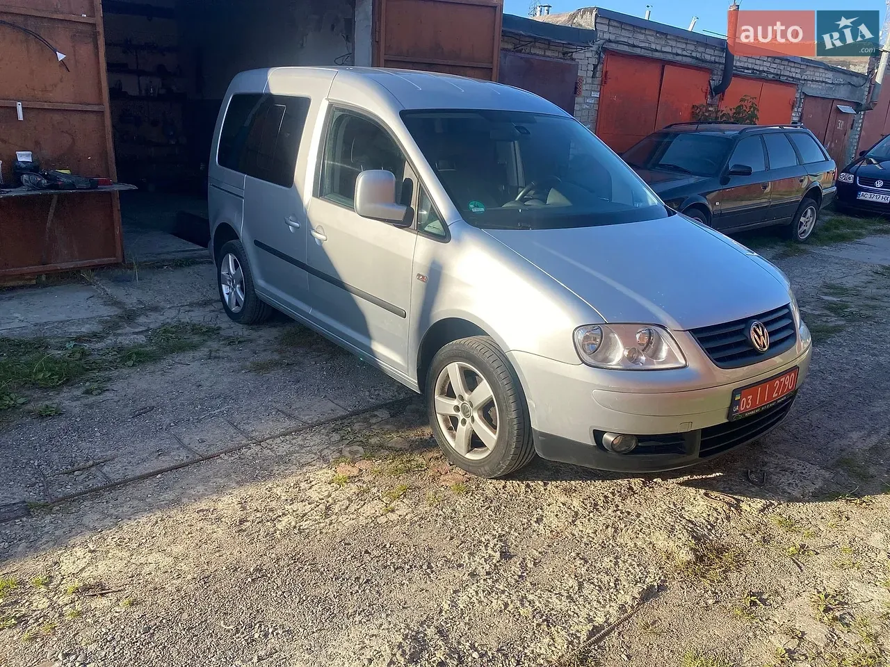 Volkswagen Caddy 2009 photo 2