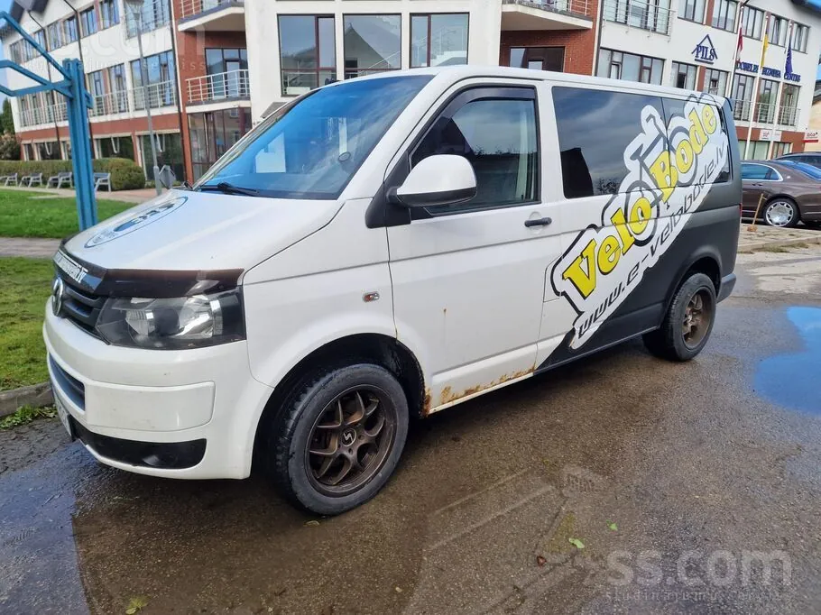 Volkswagen T5 2010 photo 2