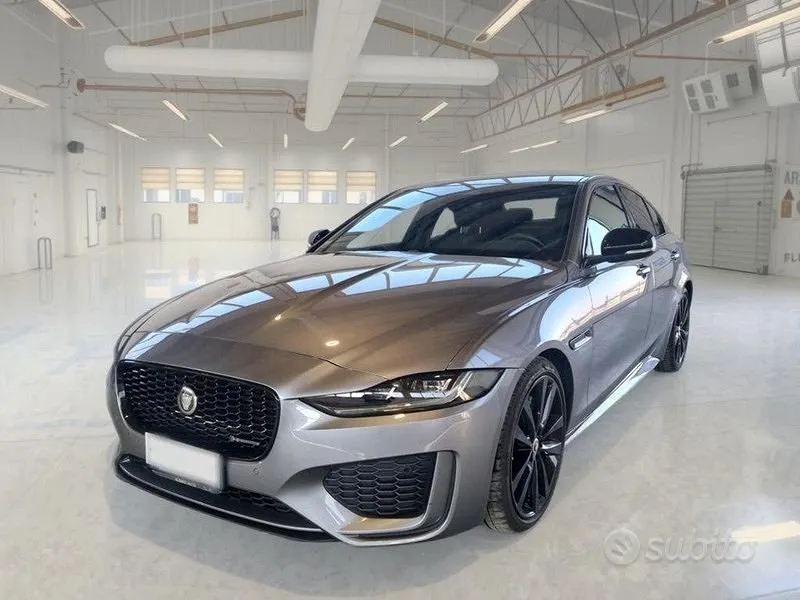 Jaguar Xe