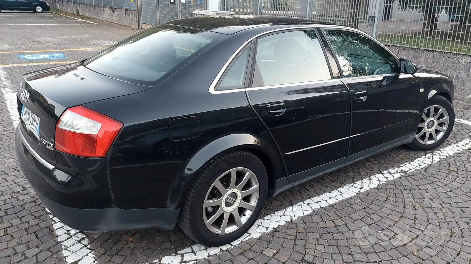 Audi A4 2003 photo 3
