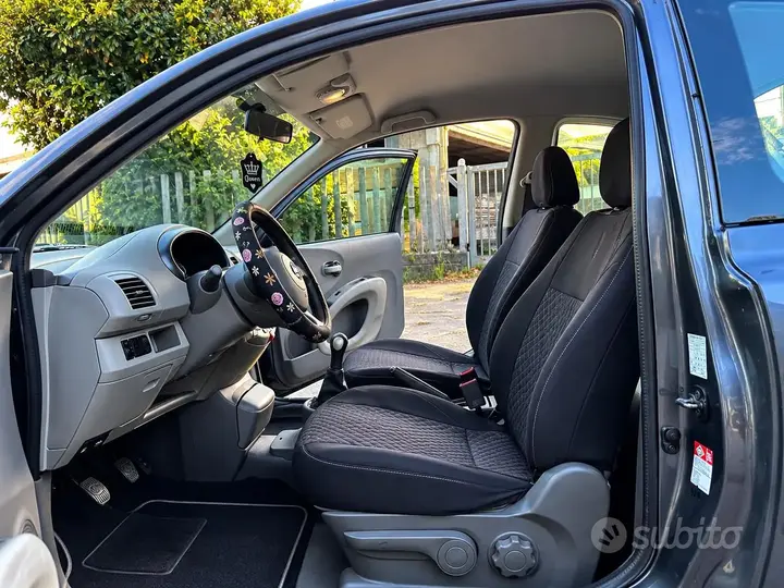 Nissan Micra 2005 photo 5