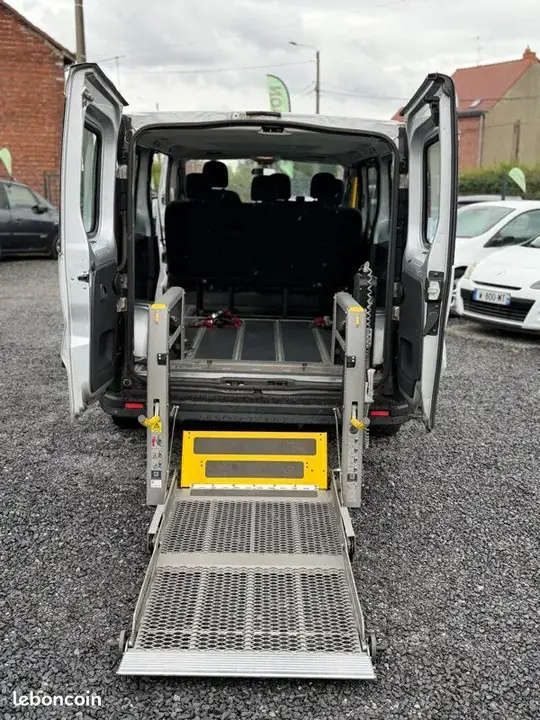 Opel Vivaro 2016 photo 4
