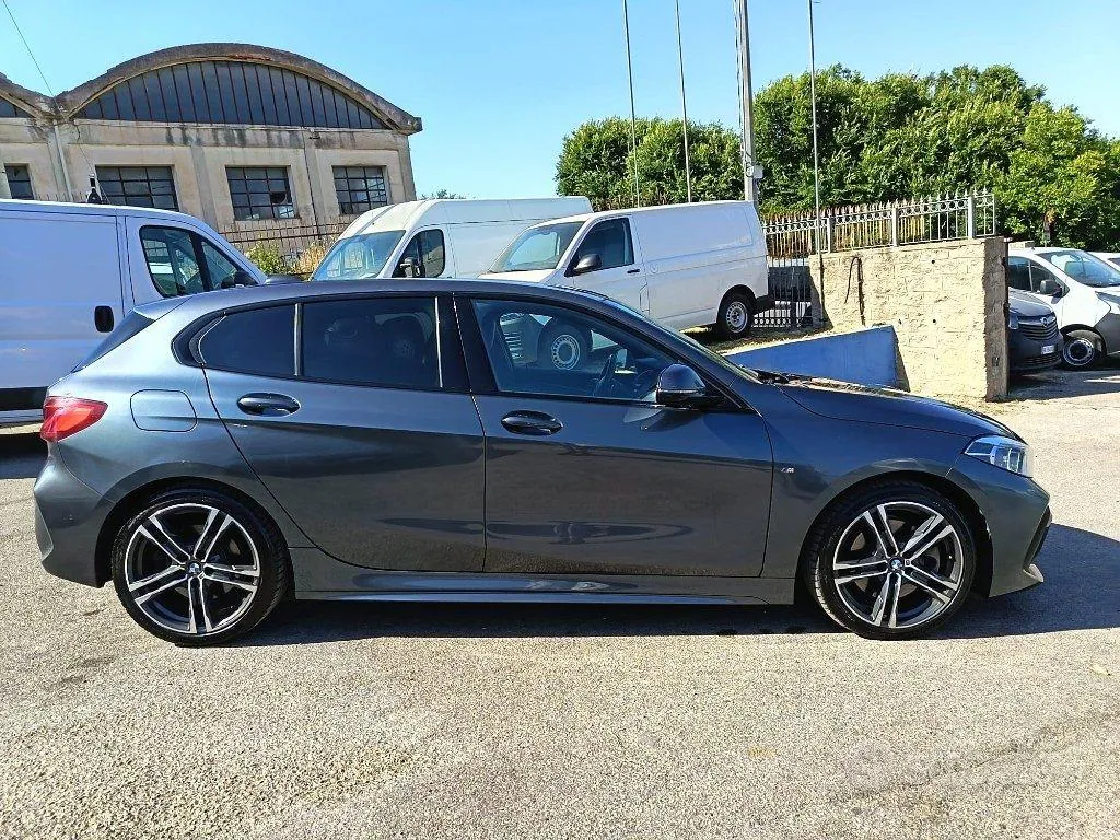 BMW 1 Series 2019 photo 5