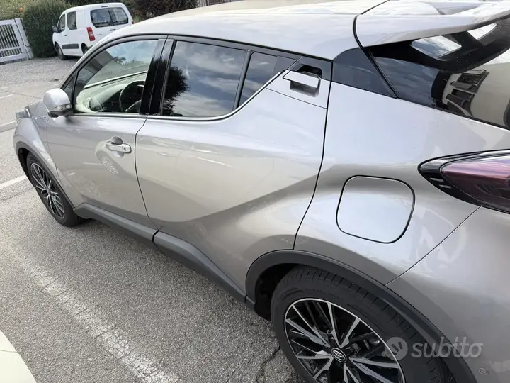 Toyota C-Hr 2019 photo 4