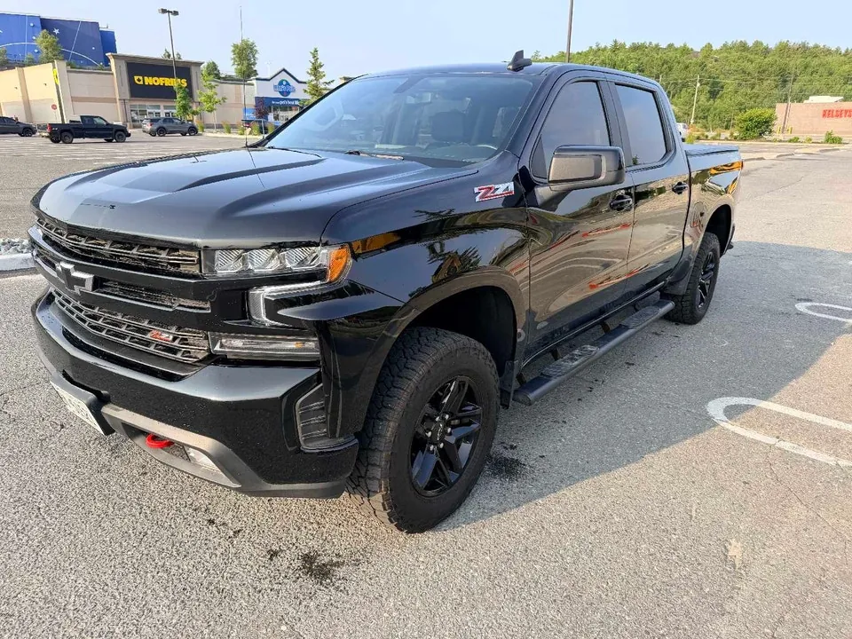 Chevrolet Silverado 1500 2022 photo 3