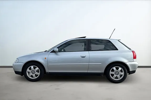 Audi A3 1999 photo 2