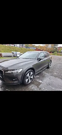 Volvo V60 Cross Country 2021 photo 3