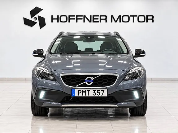 Volvo V40 Cross Country 2014 photo 2