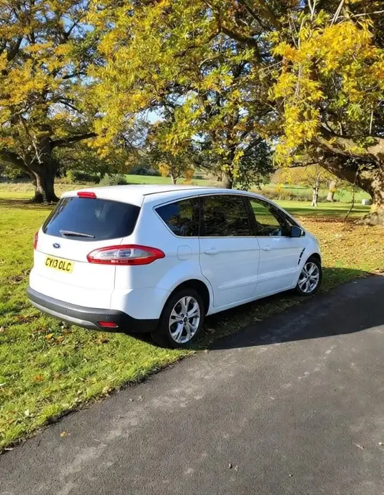 Ford S-Max 2013 photo 4