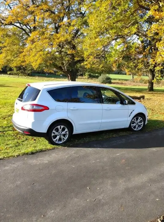 Ford S-Max 2013 photo 3