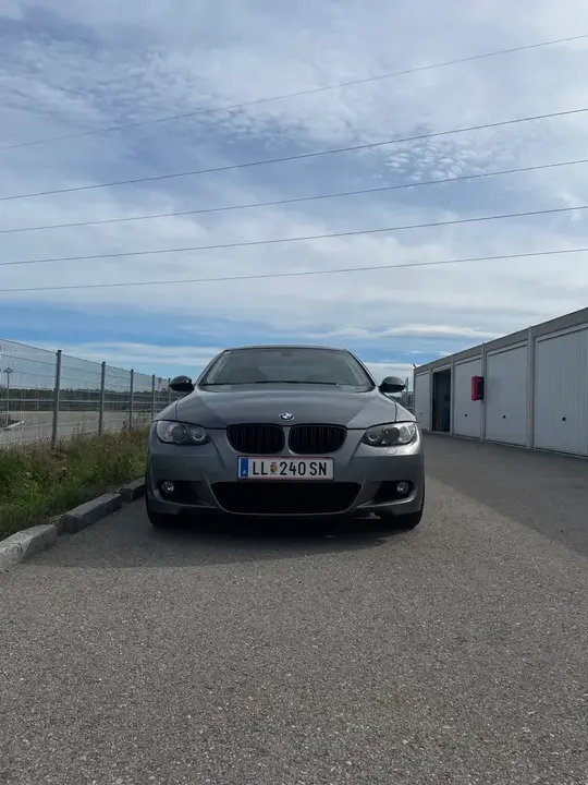 BMW 3 Series 2007 photo 2