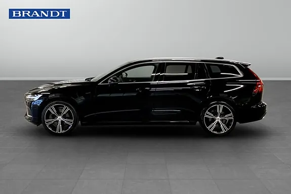 Volvo V60 2022 photo 3