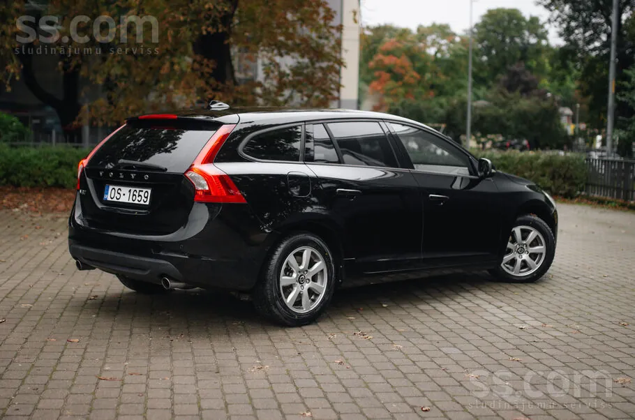 Volvo V60 2011 photo 4