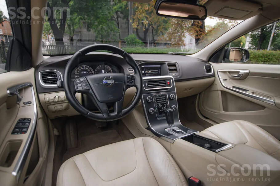 Volvo V60 2011 photo 5