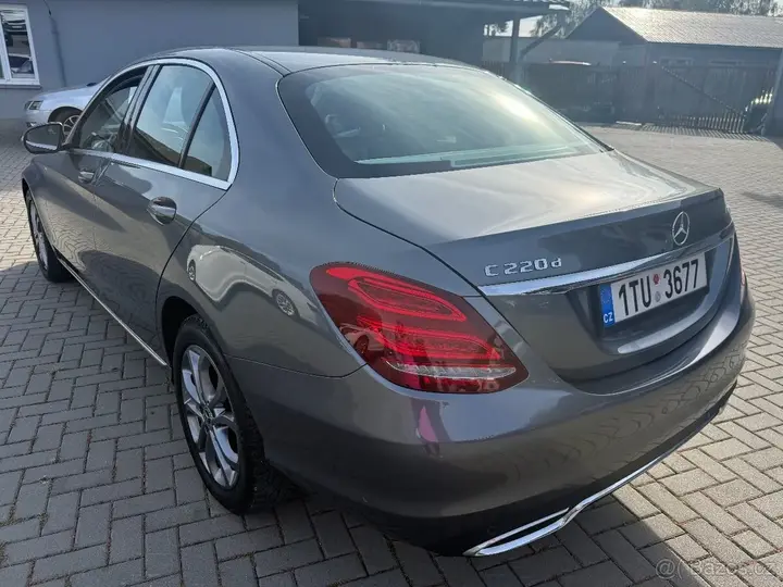Mercedes-Benz C 2018 photo 5