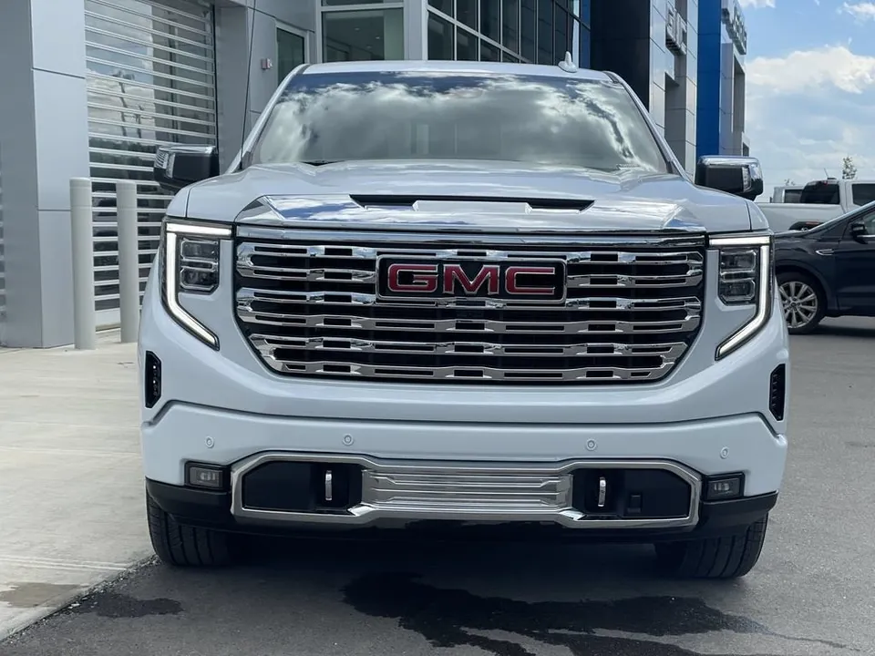 GMC Sierra 1500 2026 photo 2