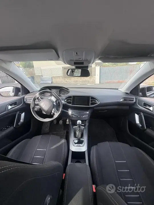 Peugeot 308 2013 photo 4