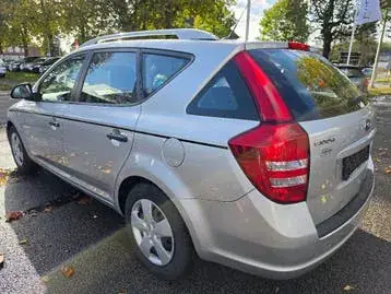 Kia Ceed Sw 2009 photo 4