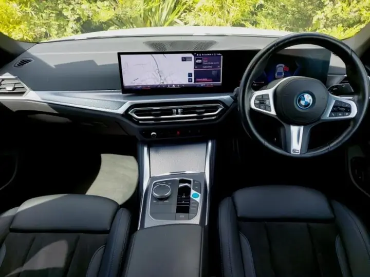 BMW I4 2023 photo 3