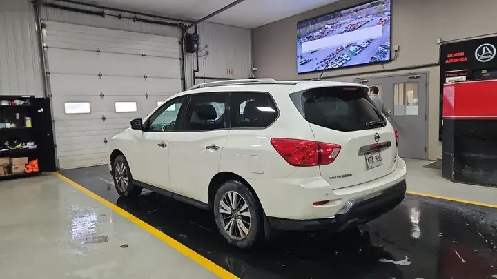 Nissan Pathfinder 2018 photo 3