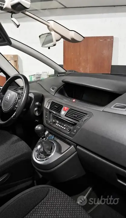 Citroen C4 2011 photo 4