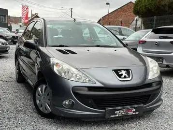 Peugeot 206 2011 photo 2