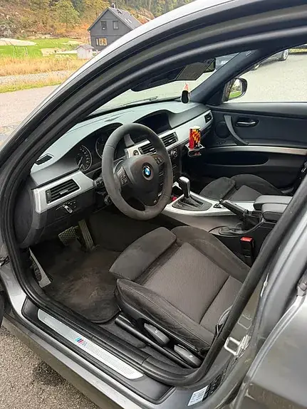 BMW 320D 2010 photo 5