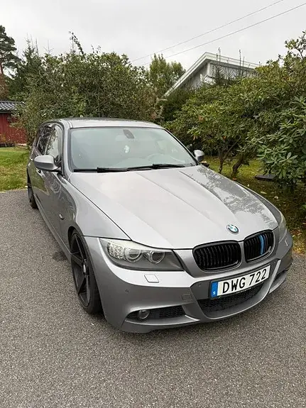 BMW 320D 2010 photo 3