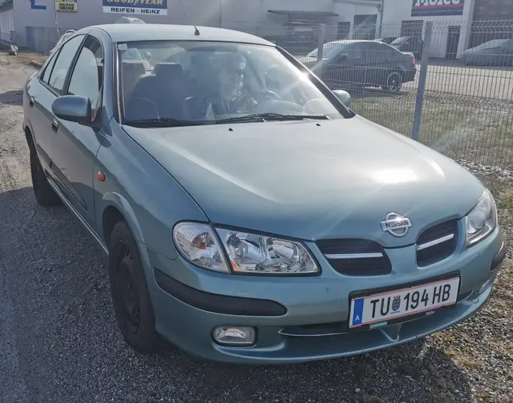 Nissan Almera 2003 photo 2