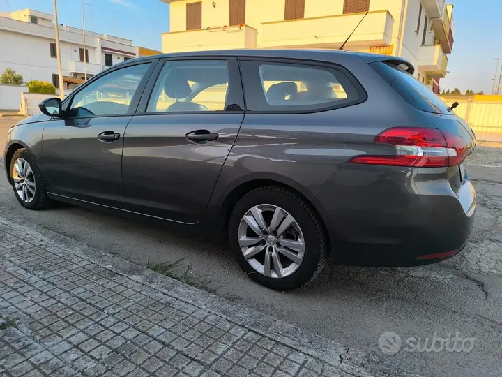 Peugeot 308 2019 photo 4