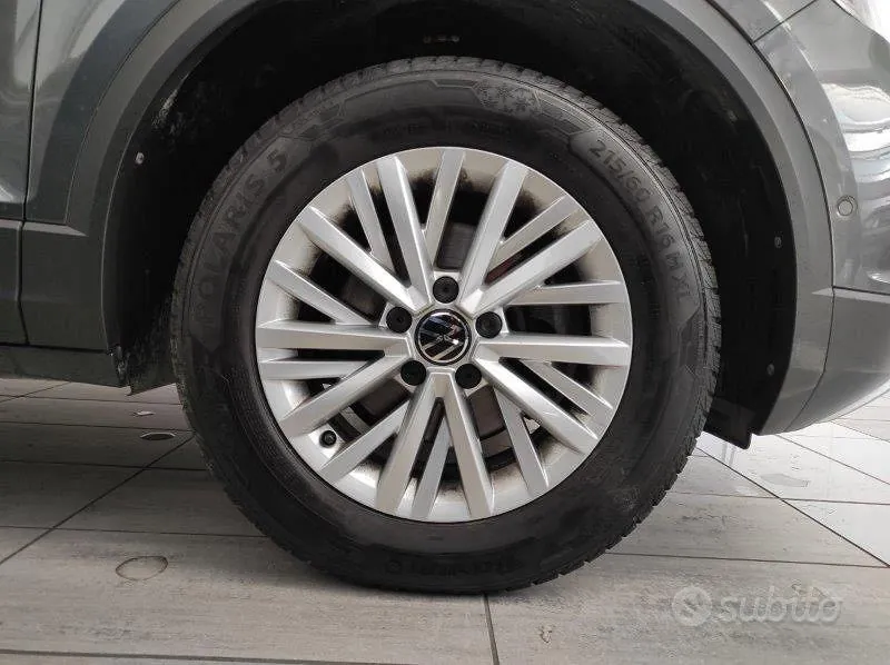 Volkswagen T-Roc 2023 photo 5