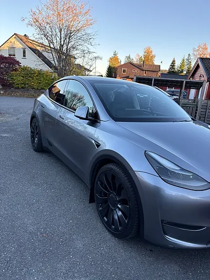 Tesla Model Y 2024 photo 5