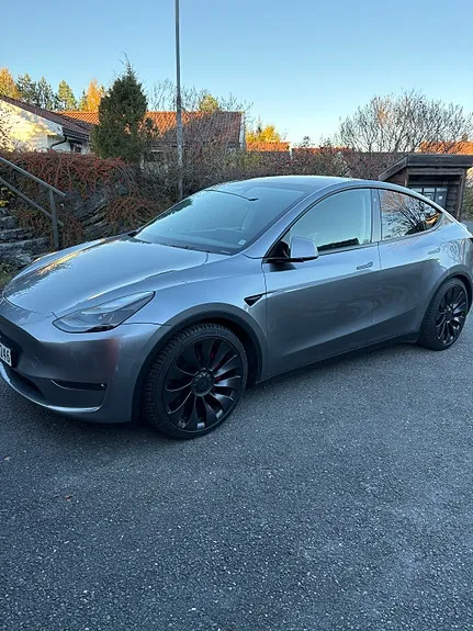 Tesla Model Y 2024 photo 4