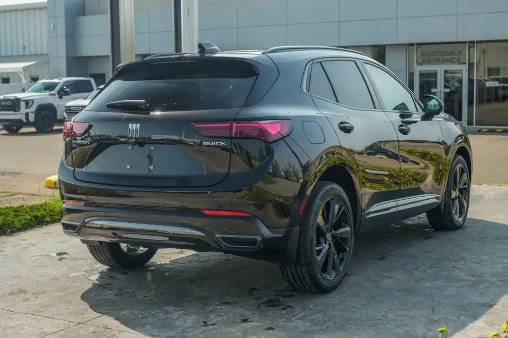 Buick Envision 2026 photo 2