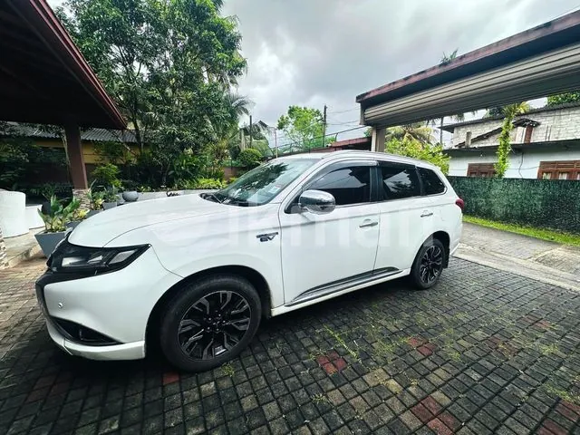 Mitsubishi Outlander 2016 photo 4
