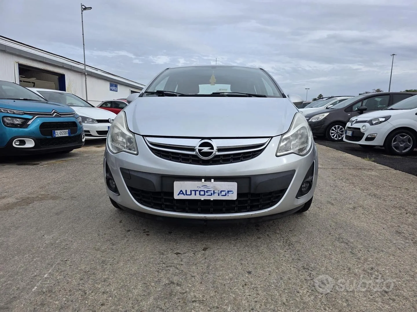 Opel Corsa 2012 photo 2