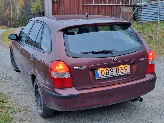 Mazda 323F