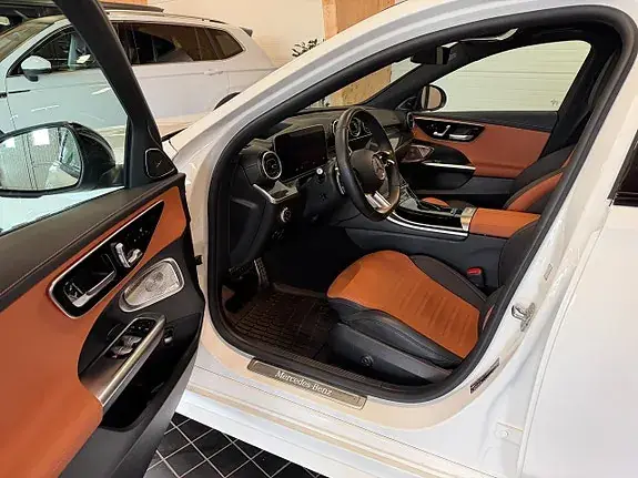 Mercedes-Benz C 300 2024 photo 5