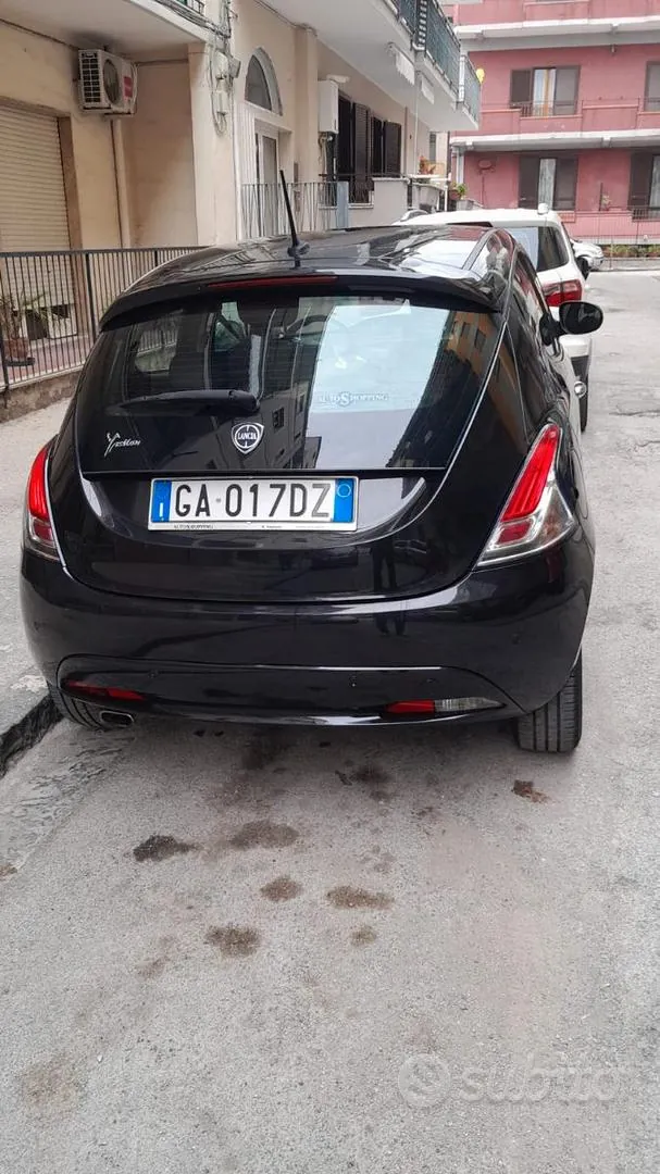 Lancia Ypsilon